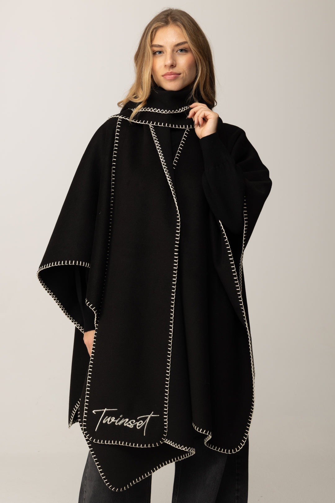 Twin-set Poncho In Panno con Sciarpa 252TO5170 BIC.NERO/NEVE