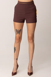 Elisabetta Franchi Shorts In Crêpe Leggero con Catena Gioiello SH01757E2 MERLOT