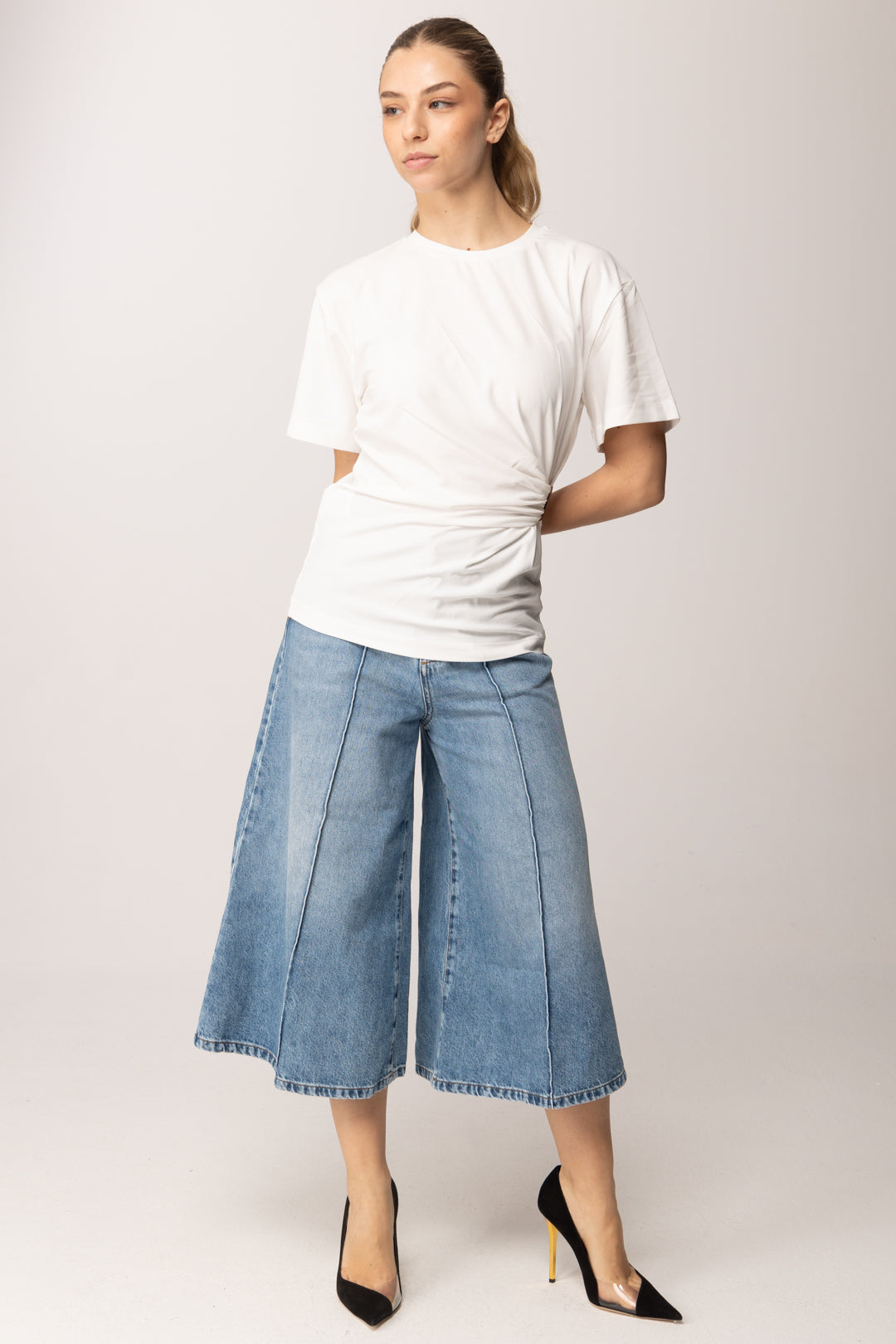 Pinko T-shirt con Drappeggio e Dettaglio Oro Al Fianco 106455 A35D Z05