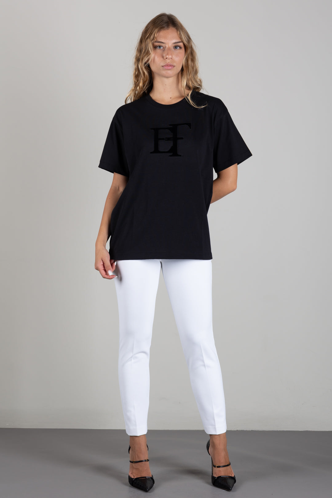 Elisabetta Franchi T-shirt In Cotone con Logo In Rilievo MA01P66E2 NERO