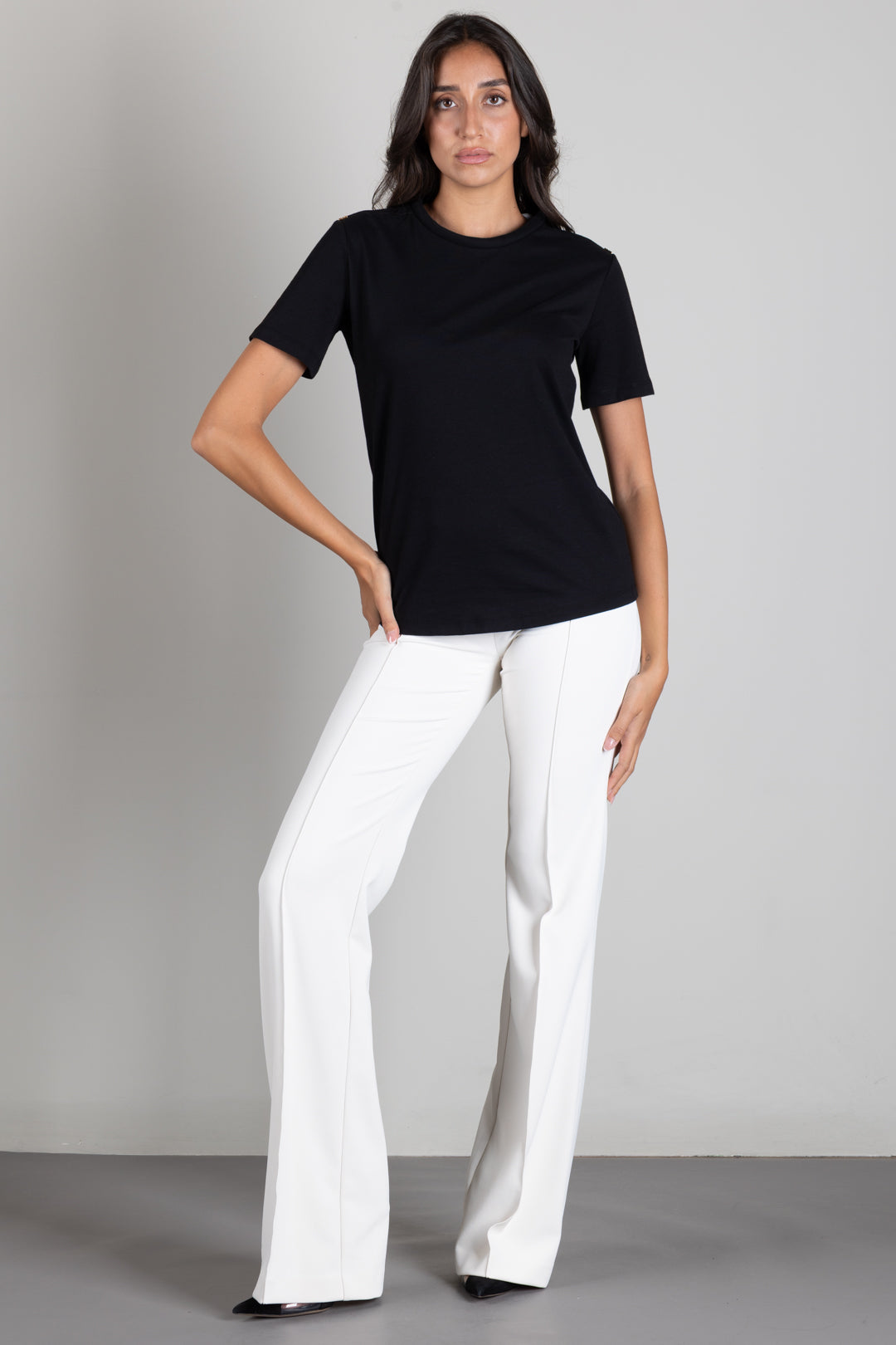 Elisabetta Franchi T-shirt In Cotone con Logo Ricamato Tono Su Tono MA00266E2 NERO