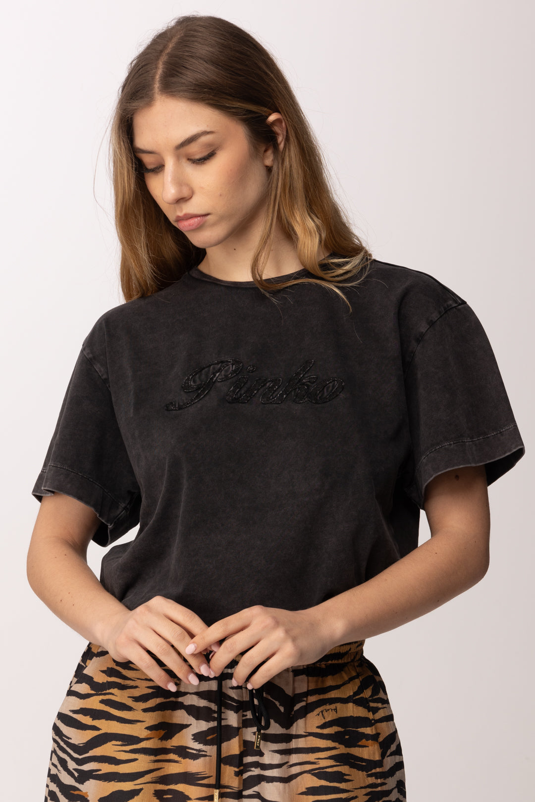 Pinko T-shirt Loose Fit con Ricamo Logo Tono Su Tono 106575 A36T Z98