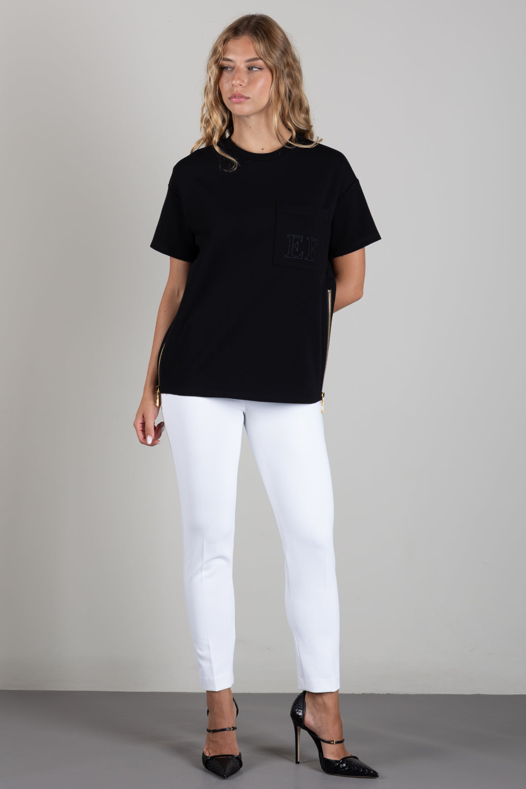 Elisabetta Franchi T-shirt Relaxed Fit con Taschino e Zip MA00166E2 NERO