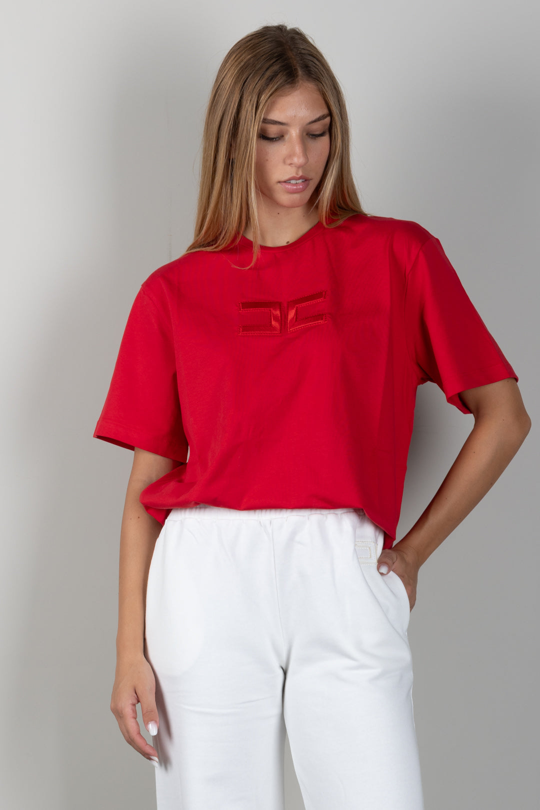 Elisabetta Franchi Bambina T-shirt Rossa con Maxi Logo Tono Su Tono EFTS265CJE018.3028