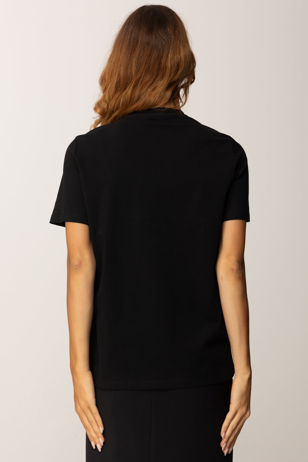 Elisabetta Franchi T-shirt con Logo Lettering e Collana MA02856E2 NERO