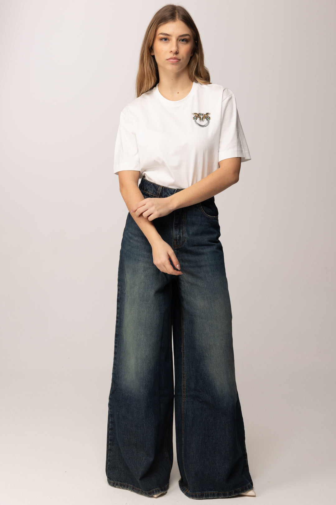 Pinko T-shirt con Ricamo Logo Love Birds Mini In Cristalli 105526 A33F BIANCO-BIANCANEVE