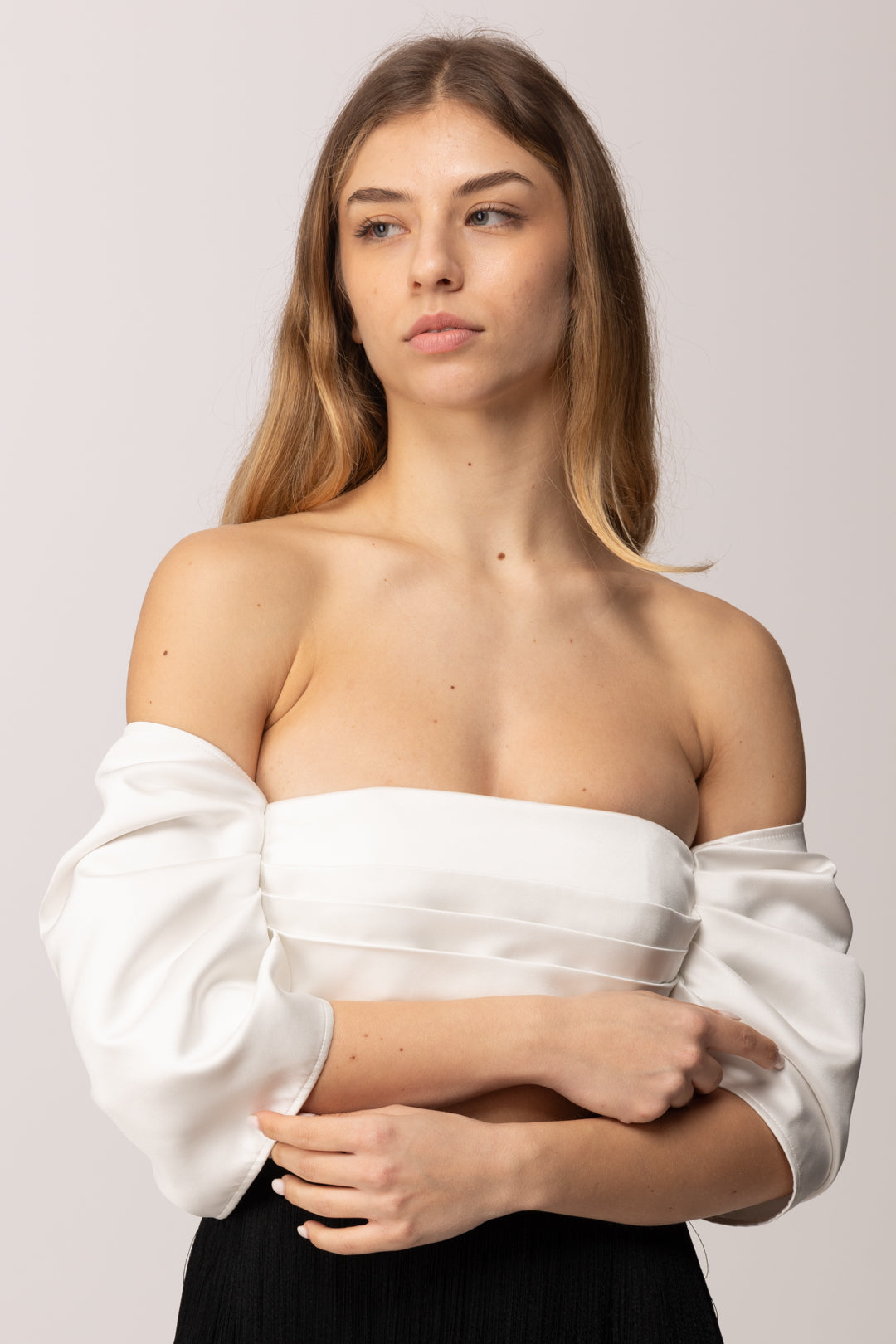 Elisabetta Franchi Top a Fiocco In Duchesse TO05662E2 AVORIO