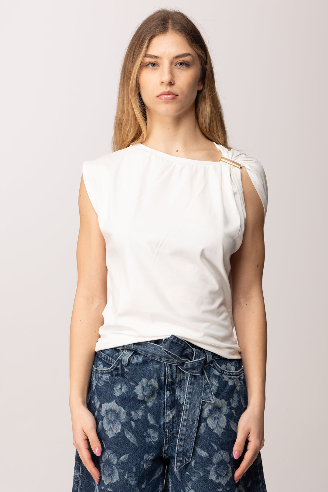 Pinko Top con Dettaglio Gioiello Su Spalla 106478 A35D Z05