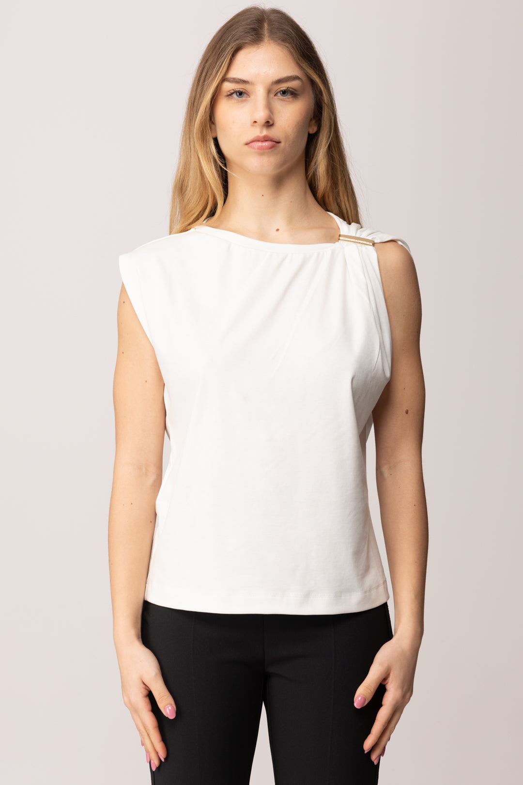 Pinko Top con Dettaglio Gioiello Su Spalla 106478 A35D Z05