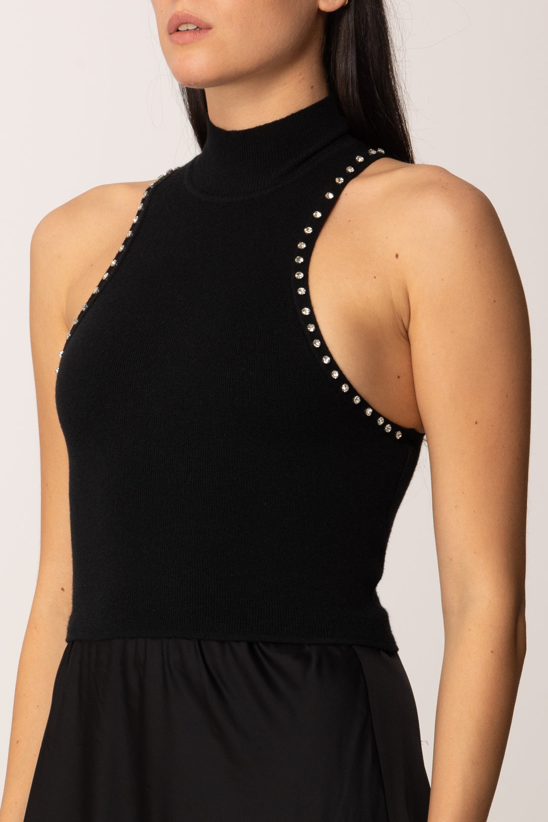 Khloe Femme Top Crop Collo Alto con Strass BLACK