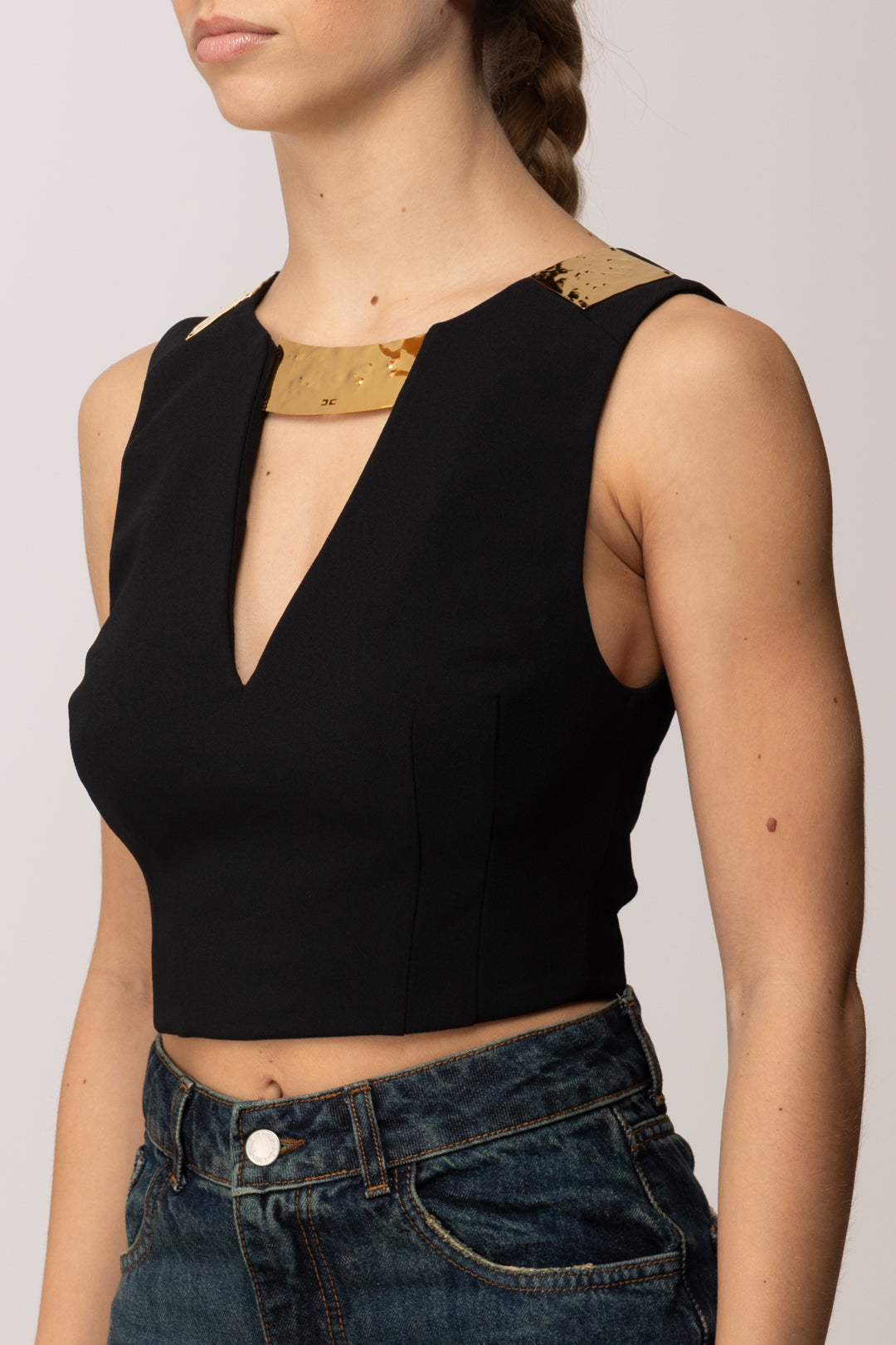 Elisabetta Franchi Top Crop con Scollatura a Placche Gioiello TO05061E2 NERO