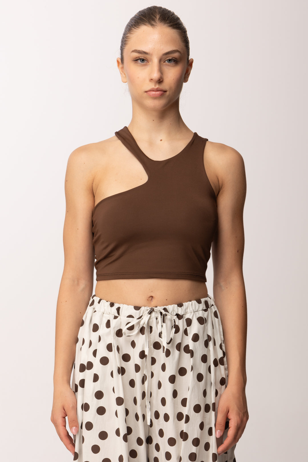 Khloe Femme Top Crop con Scollo Simmetrico P2508 CACAO
