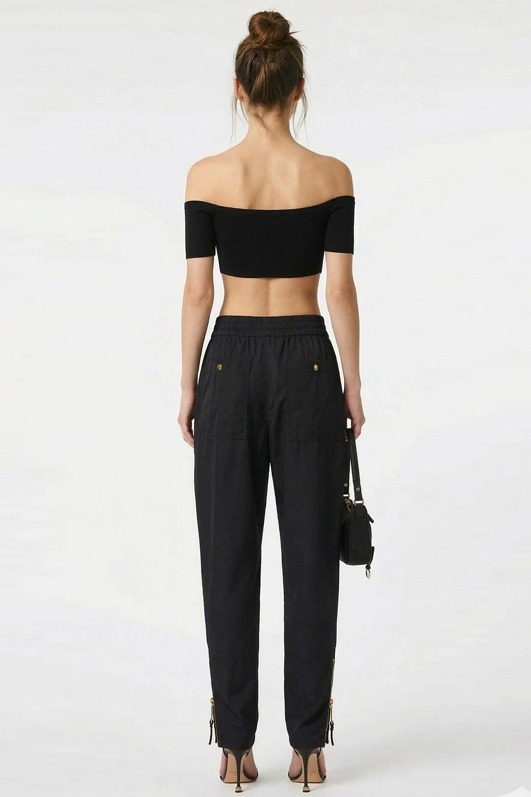 Elisabetta Franchi Top Crop Off-shoulder In Maglia con Bottoni Oro TK86B62E2 NERO