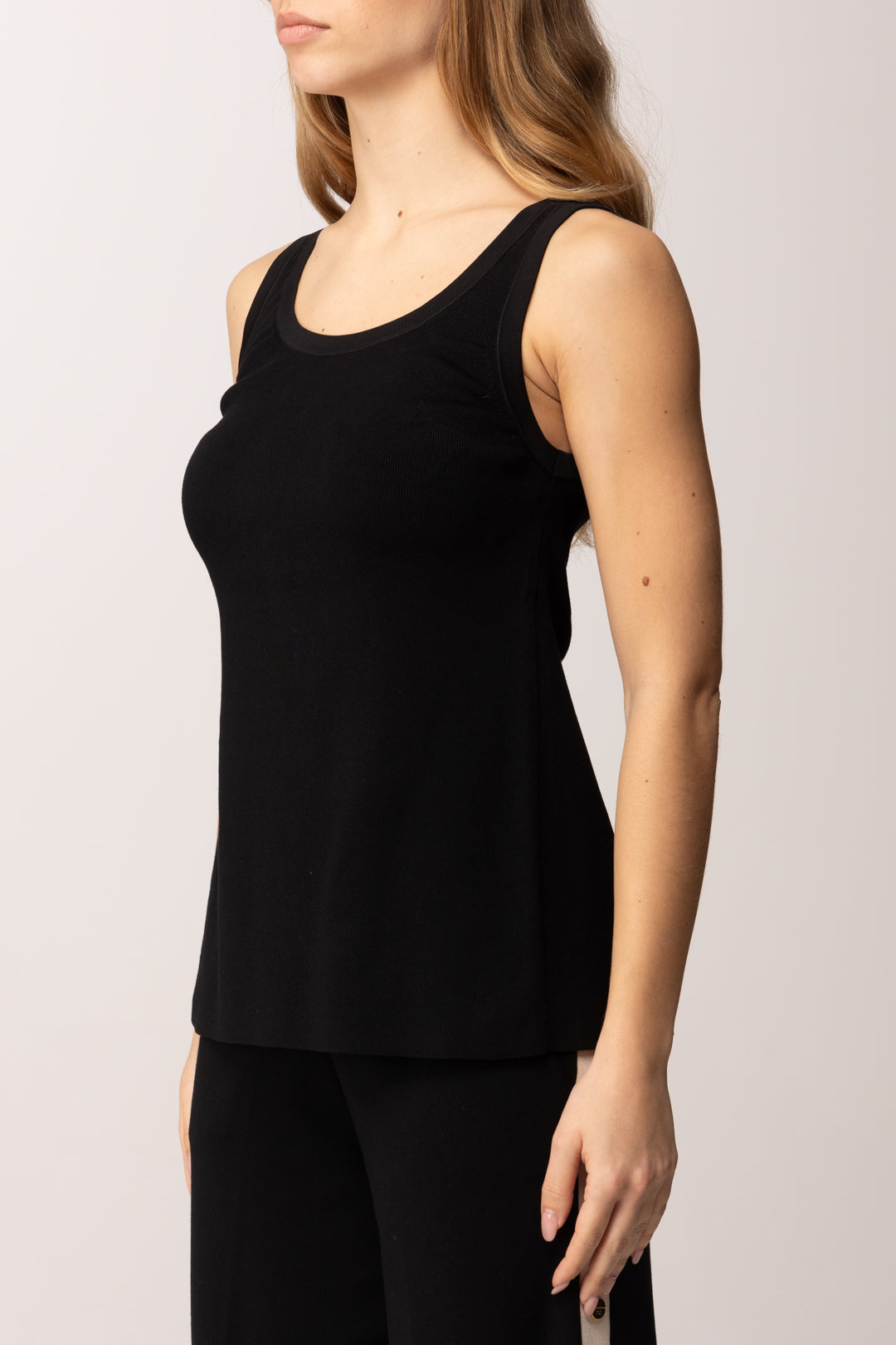 Elisabetta Franchi Top In Maglia Smanicato con Dettaglio Logo TK72S61E2 NERO/BURRO