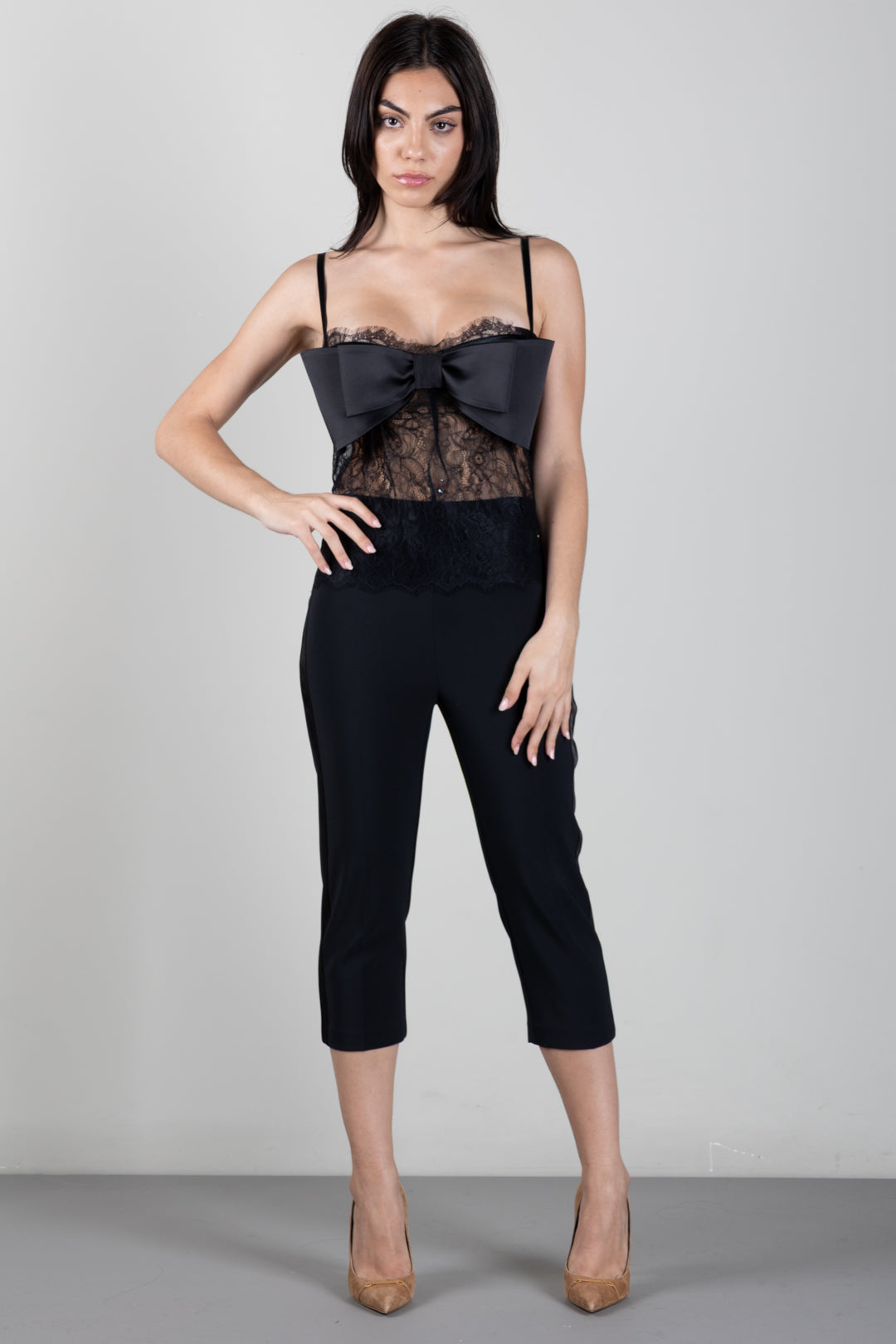 Elisabetta Franchi Top In Pizzo con Maxi Fiocco TO06566E2 NERO