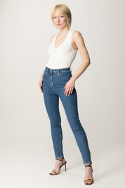 Elisabetta Franchi Top Tricot a Costine con Scollo a V TK35T51E2 AVORIO