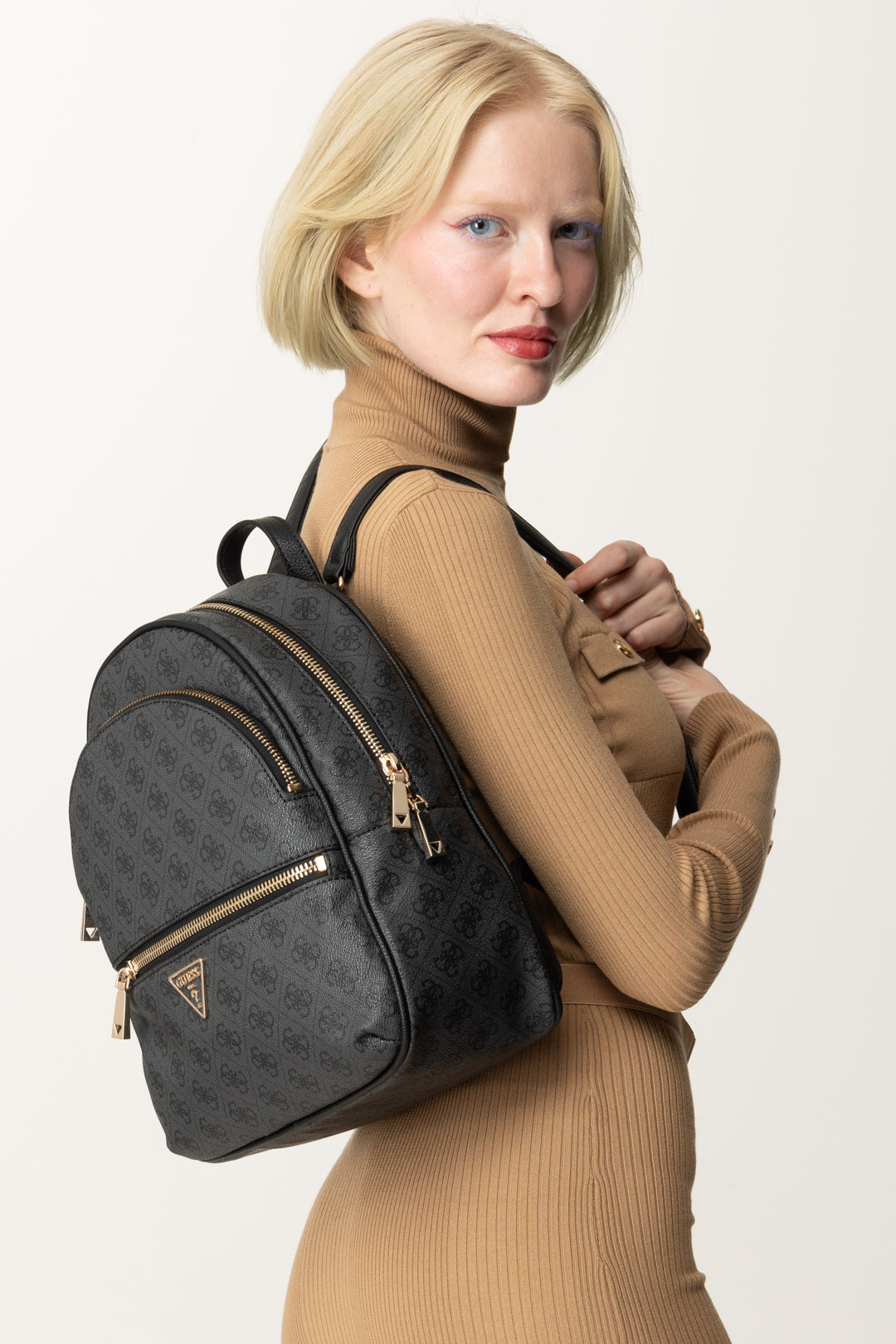 Zaino Guess Saldi Zaino Guess 2019 Zaino Guess In Saldo Guess Donna Zaino Manhattan