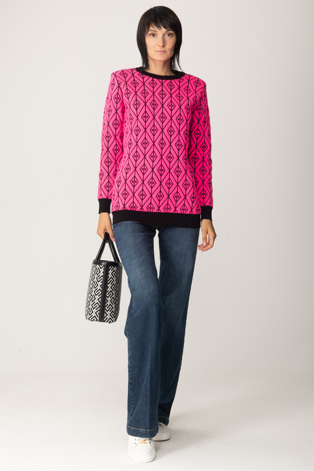 Podgląd: Elisabetta Franchi Dzianinowy sweter oversize z kontrastowym logo PINK FLUO/NERO