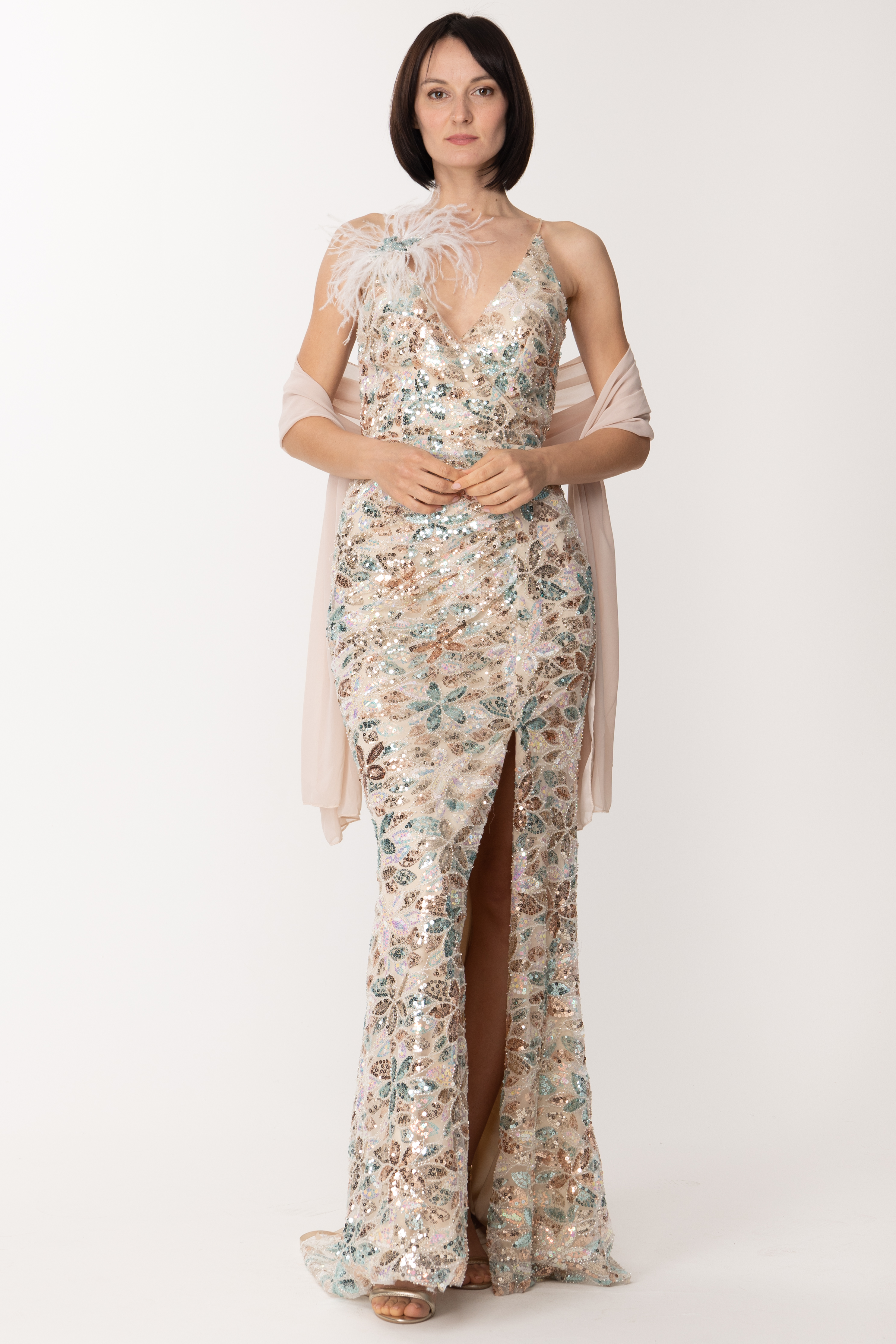Vista previa: Fabiana Ferri Vestido largo con lentejuelas y accesorio de plumas Salvia