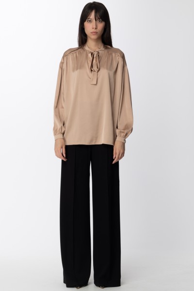 Gaelle Paris  Satin blouse with bow GBDP13650 AVORIO
