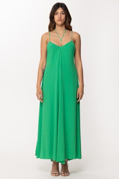 Simona Corsellini  Langes Kleid mit goldenem Knoten-Accessoire P23CPAB061 BRIGHT GREEN