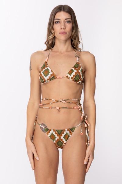 Me Fui  Trójkątne bikini z długimi stringami z koralikami MF23-0370X1 FANTASIA